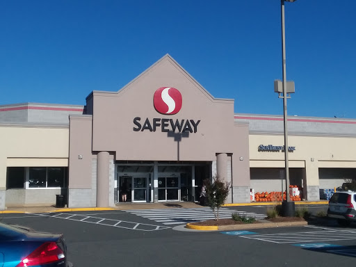 Safeway, 5821 Crossroads Cir, Falls Church, VA 22041, USA, 