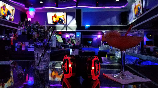 Lounge «Escape Lounge & Sports Bar», reviews and photos, 801 E Algonquin Rd, Schaumburg, IL 60173, USA