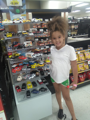 Grocery Store «Family Fare Supermarket», reviews and photos, 7402 N 30th St, Omaha, NE 68112, USA