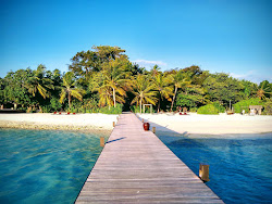Photo de Coco Bodu Hithi Resort avec un rivage spacieux