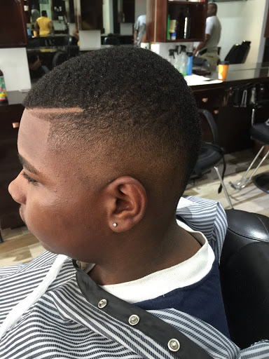 Barber Shop «Gentlemens Quarters Barbershop», reviews and photos, 127-10 Atlantic Ave, South Richmond Hill, NY 11419, USA