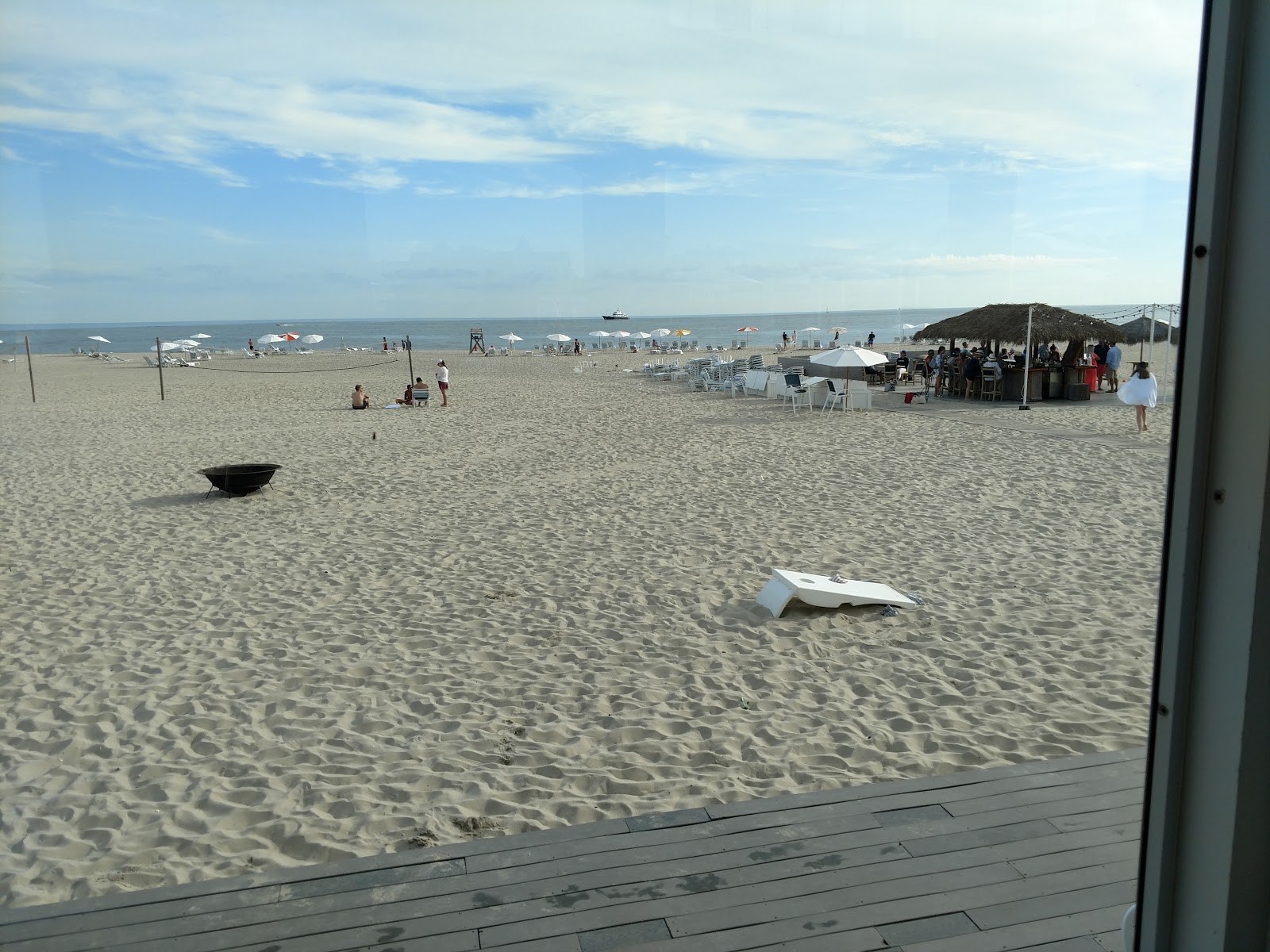 Foto von Wychmere beach mit blaues wasser Oberfläche