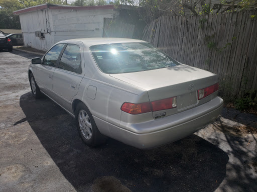 Used Car Dealer «Donny Mills Auto Sales», reviews and photos, 450 E Bay Dr, Largo, FL 33770, USA