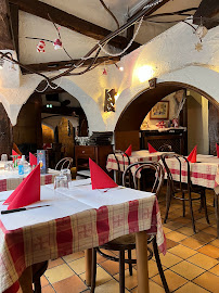 Atmosphère du Restaurant de spécialités alsaciennes À La Tête De Lard à Strasbourg - n°19