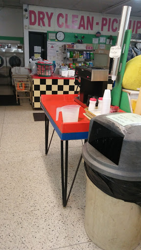 Laundromat «Tubs & Tumbler Coin Laundry & Dry Cleaning Service», reviews and photos, 3680 Elizabeth St, Wayne, MI 48184, USA