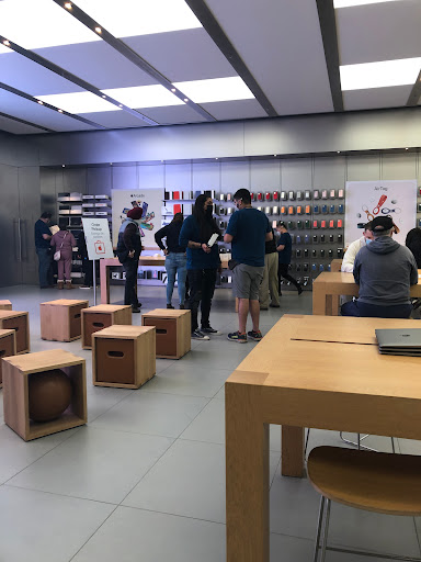 Computer Store «Apple Arden Fair», reviews and photos, 1689 Arden Way, Sacramento, CA 95815, USA