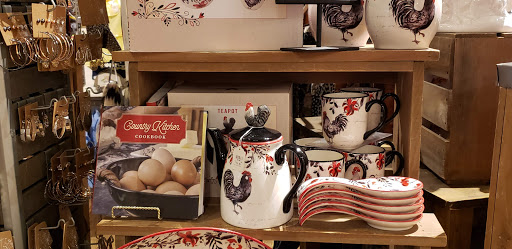 American Restaurant «Cracker Barrel Old Country Store», reviews and photos, 901 Veterans Memorial Pkwy, St Charles, MO 63303, USA