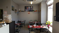Atmosphère du Restaurant libanais Chez Eli - Restaurant/Traiteur Libanais à Alfortville - n°2