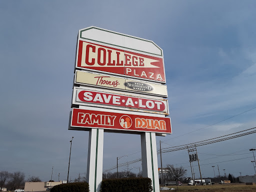 Barber Shop «College Plaza Barber Shop», reviews and photos, 1200 E State St, Alliance, OH 44601, USA