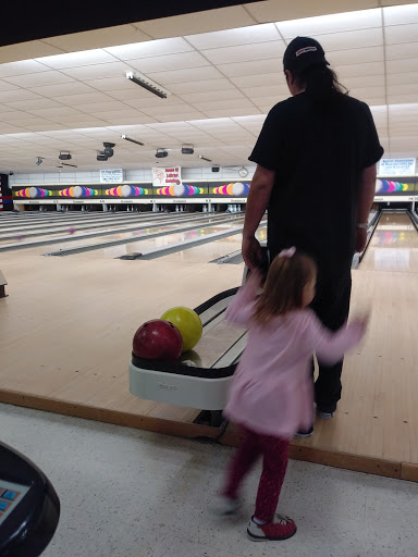 Bowling Alley «Freeway Lanes of Warren», reviews and photos, 2700 Parkman Rd NW, Warren, OH 44485, USA