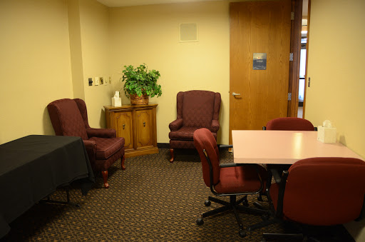 Funeral Home «Mueller Memorial Funeral Home & Cremation St Paul», reviews and photos, 835 Johnson Pkwy, St Paul, MN 55106, USA