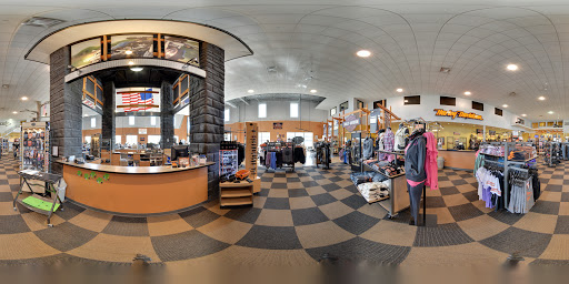 Motorcycle Dealer «McGrath Dubuque Harley Davidson», reviews and photos, 145 N Cres Ridge, Dubuque, IA 52003, USA