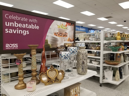 Clothing Store «Ross Dress for Less», reviews and photos, 3701 Truxel Rd, Sacramento, CA 95834, USA