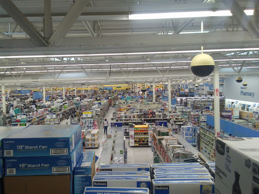 Department Store «Walmart Supercenter», reviews and photos, 2151 W Oaklawn Rd, Pleasanton, TX 78064, USA