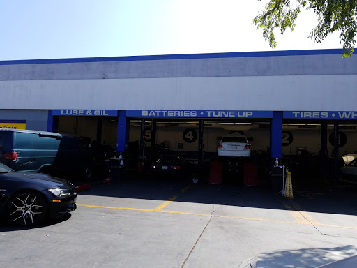Auto Parts Store «Pep Boys», reviews and photos, 10644 W Pico Blvd, Los Angeles, CA 90064, USA