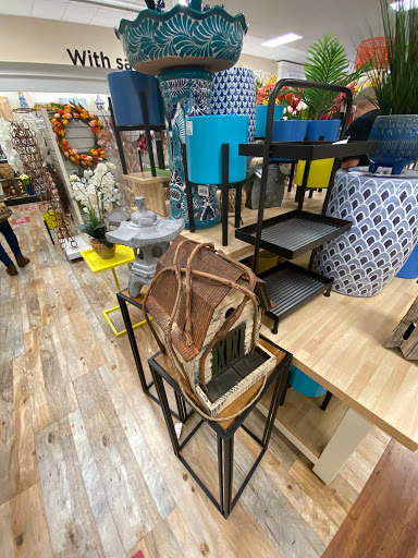 Department Store «HomeGoods», reviews and photos, 12351 Limonite Ave, Eastvale, CA 91752, USA