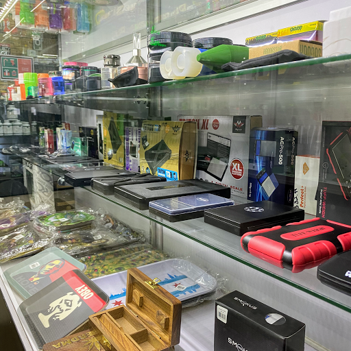Vaporizer Store «South Side Smoke Shop», reviews and photos, 6240 S Pulaski Rd, Chicago, IL 60629, USA