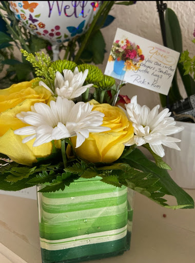 Florist «Yesterday Florists & Gifts», reviews and photos, 2548 Lapeer Rd #1, Auburn Hills, MI 48326, USA