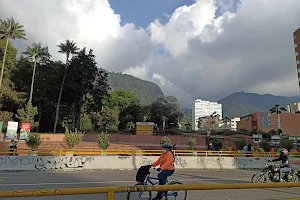 Parque Bicentenario image