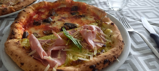 Ristorante Pizzeria LA PIZZA in Penta, Provincia di Salerno
