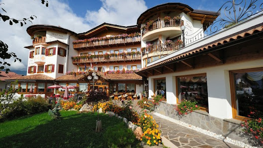 Hotel Belsoggiorno Via Miravalle, 7, 38013 Malosco TN, Italia