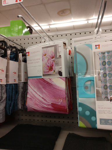 Dollar Store «FAMILY DOLLAR», reviews and photos, 609 N Bardstown Rd, Mt Washington, KY 40047, USA