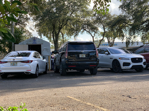 Lakes Auto Wash & Wax en Hialeah