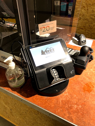 Camping Store «REI», reviews and photos, 3000 184th St SW #952, Lynnwood, WA 98037, USA