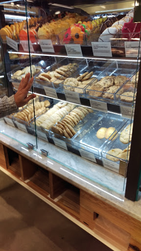 Grocery Store «Whole Foods Market», reviews and photos, 1380 E 70th St, Shreveport, LA 71105, USA