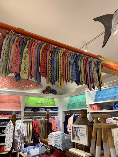 Clothing Store «Vineyard Vines», reviews and photos, 56 Narragansett Ave, Oak Bluffs, MA 02557, USA