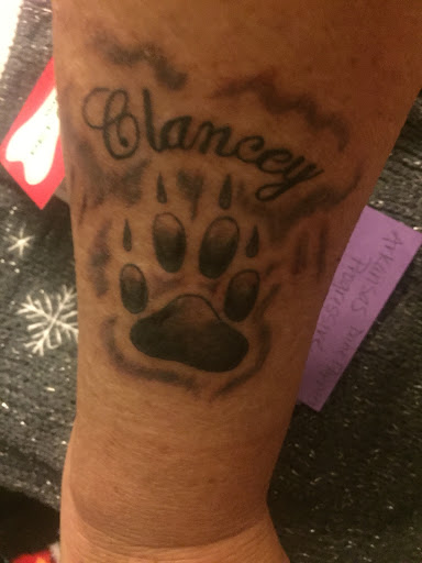 Tattoo Shop «Twisted Saints Body Art», reviews and photos, 2221 E Race Ave, Searcy, AR 72143, USA