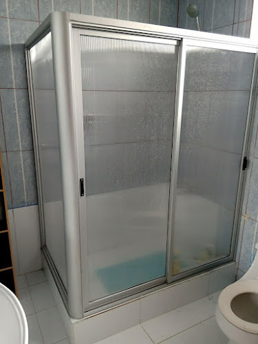 Comentarii opinii despre ALUMED VIDRIOS Y ALUMINIOS