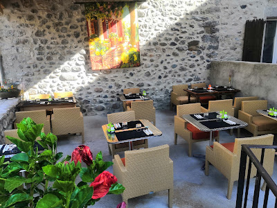 La table de Christophe à Vogüé