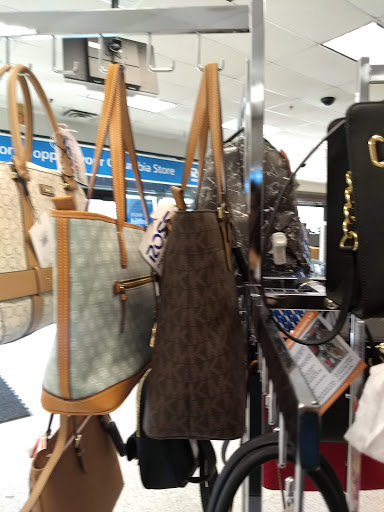 Clothing Store «Ross Dress for Less», reviews and photos, 6525 Dobbin Rd, Columbia, MD 21045, USA