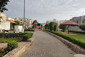 حديقة عامة image