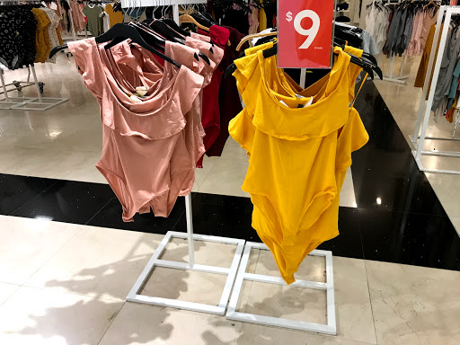 Clothing Store «Forever 21», reviews and photos, 10306 Southside Blvd, Jacksonville, FL 32256, USA