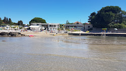 Photo de Zambratija beach avec un niveau de propreté de sale