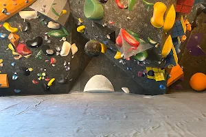 Maboo Climbing Gym image