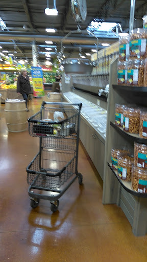 Grocery Store «Fresh Thyme Farmers Market - Kenosha», reviews and photos, 7100 Green Bay Rd, Kenosha, WI 53142, USA