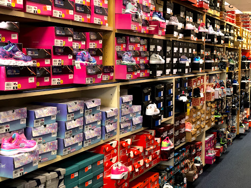 Shoe Store «Shoe Show», reviews and photos, 2739 Beaver Run Blvd, Surfside Beach, SC 29575, USA