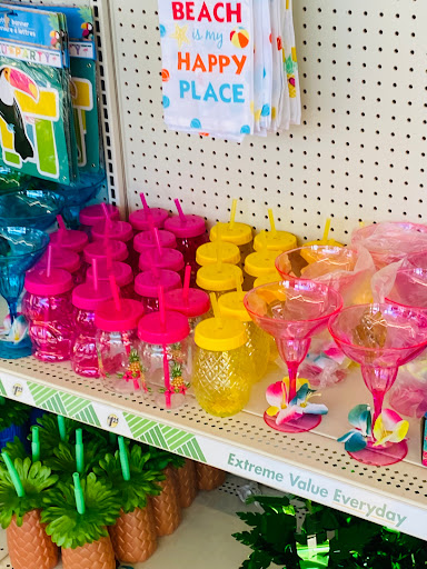 Dollar Store «Dollar Tree», reviews and photos, 708 W Poplar Ave, Collierville, TN 38017, USA