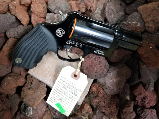 Gun Shop «AAA Gun & Ammo, Inc.», reviews and photos, 1105 Goldfinch Dr, Plant City, FL 33563, USA