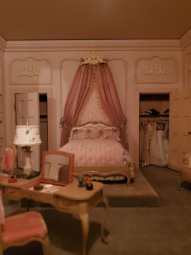 Toy Museum «The National Museum of Toys and Miniatures», reviews and photos, 5235 Oak St, Kansas City, MO 64112, USA