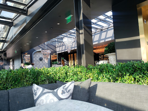 Restoration Hardware, 1700 Redwood Hwy, Corte Madera, CA 94925, USA, 