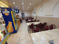 Atmosphère du Restaurant de döner kebab RESTAURANT HERCULE à Montreuil - n°1