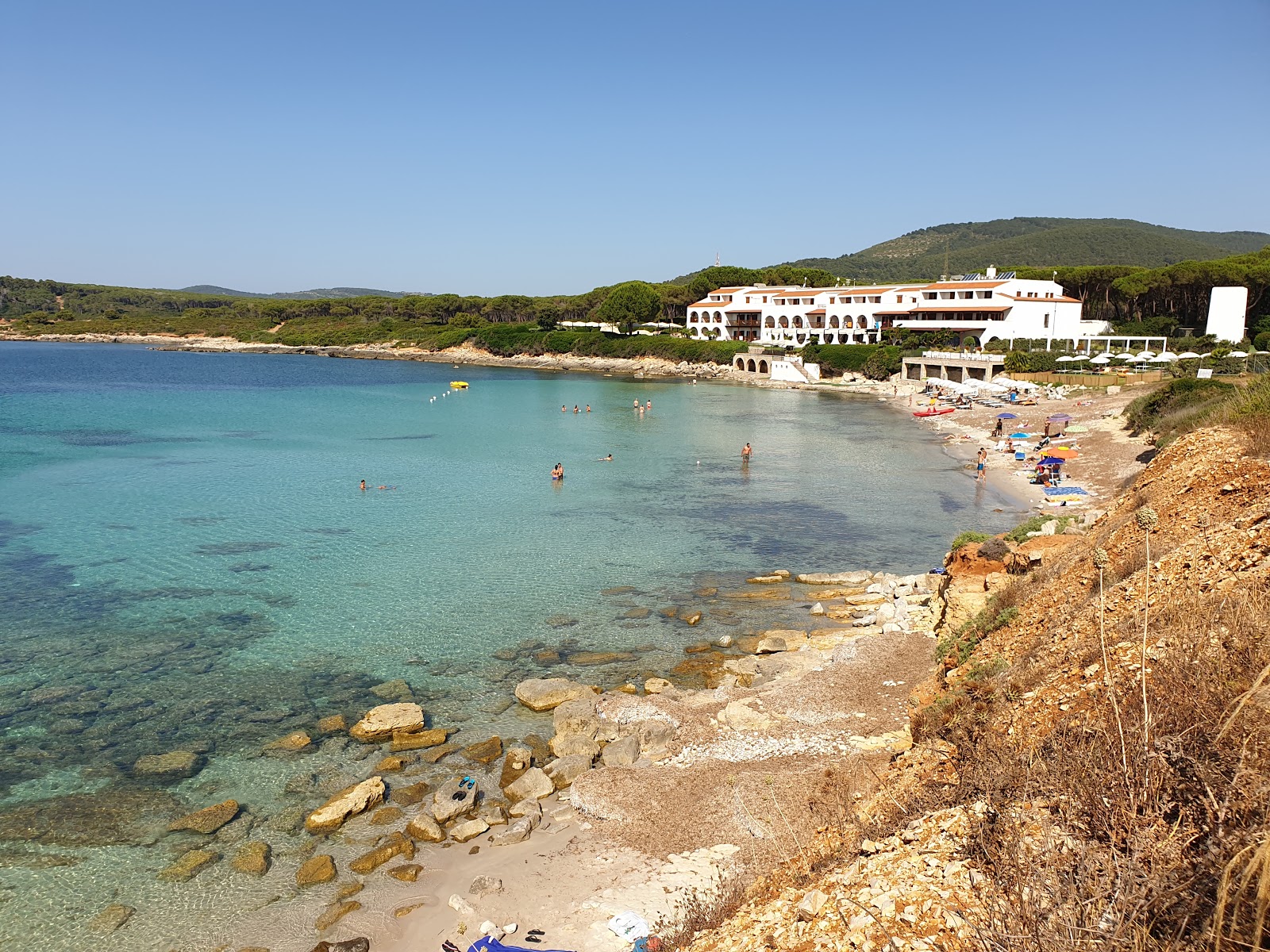 Foto di Spiaggia di Punta Negra con una superficie del sabbia beige