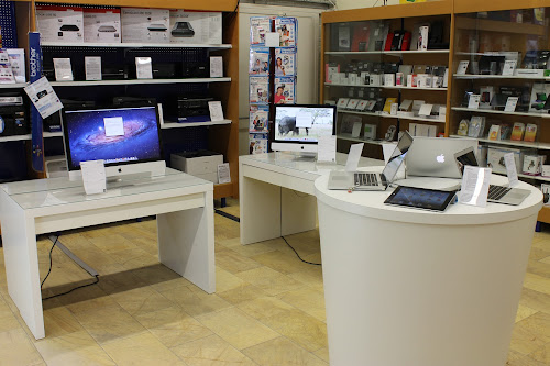 Magasin d'informatique F L O T E C Saint-Maur