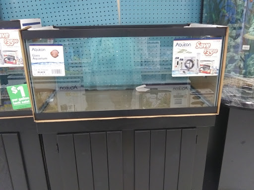 Pet Supply Store «Pet Supplies Plus», reviews and photos, 1816 S Stephenson Ave, Iron Mountain, MI 49801, USA