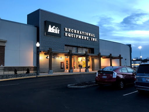 Camping Store «REI», reviews and photos, 2643 Edmondson Rd, Cincinnati, OH 45209, USA