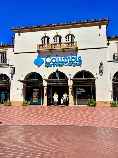 Sportswear Store «Columbia Sportswear Outlet Store», reviews and photos, 101 W Avenida Vista Hermosa #162, San Clemente, CA 92672, USA